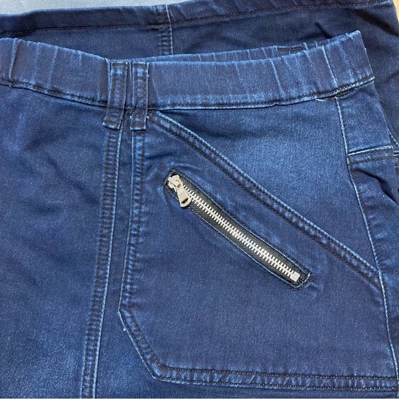 Pennington Size 26 Denim Skirt with Elastic Band - Picture 3 of 8